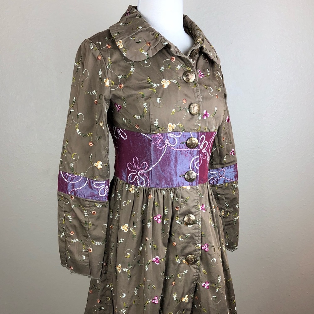 Embroidered Coat - image 4